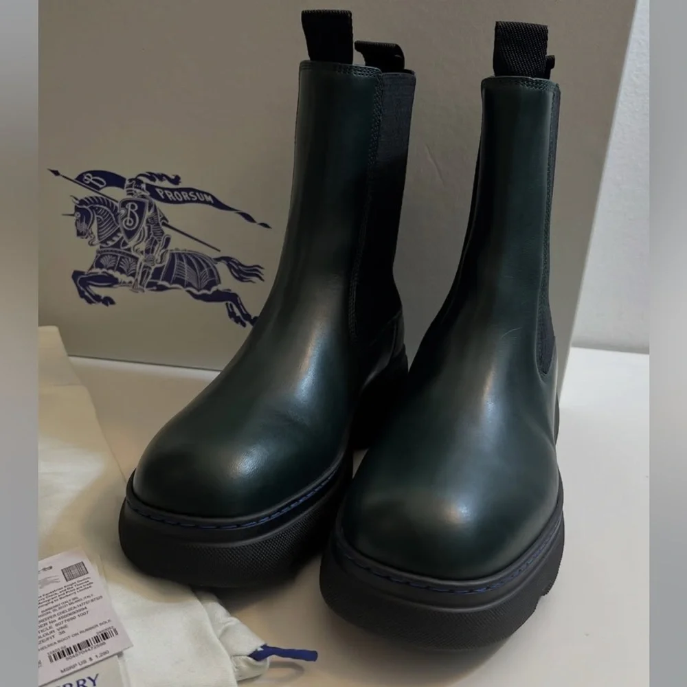 New-BURBERRY LEATHER CREEPER CHELSEA BOOTS IN DARK GREEN - Picture 5 of 16